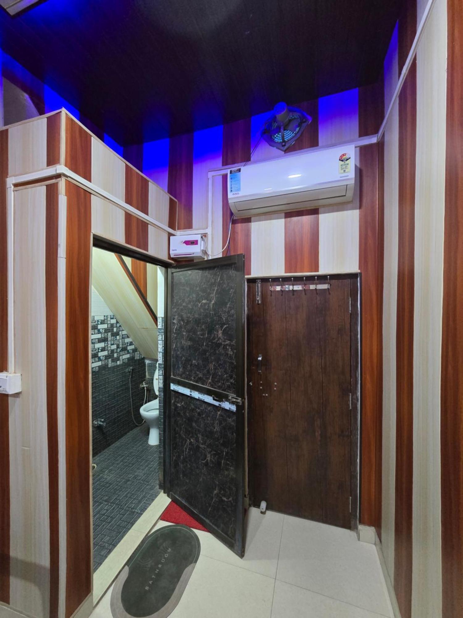 Ramlala Paying Guest House Stay Just 100M From Saryu Ghat, Ayodhya 외부 사진